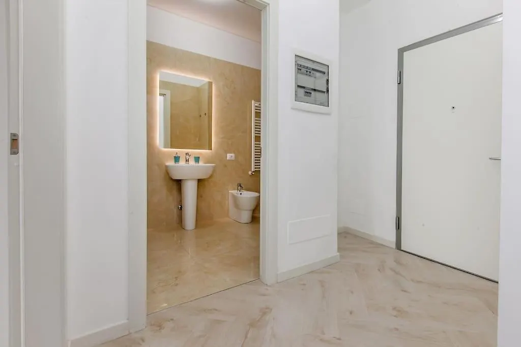 12Th Floor Diamond Tower - 72 Apartman Milánó Olaszország