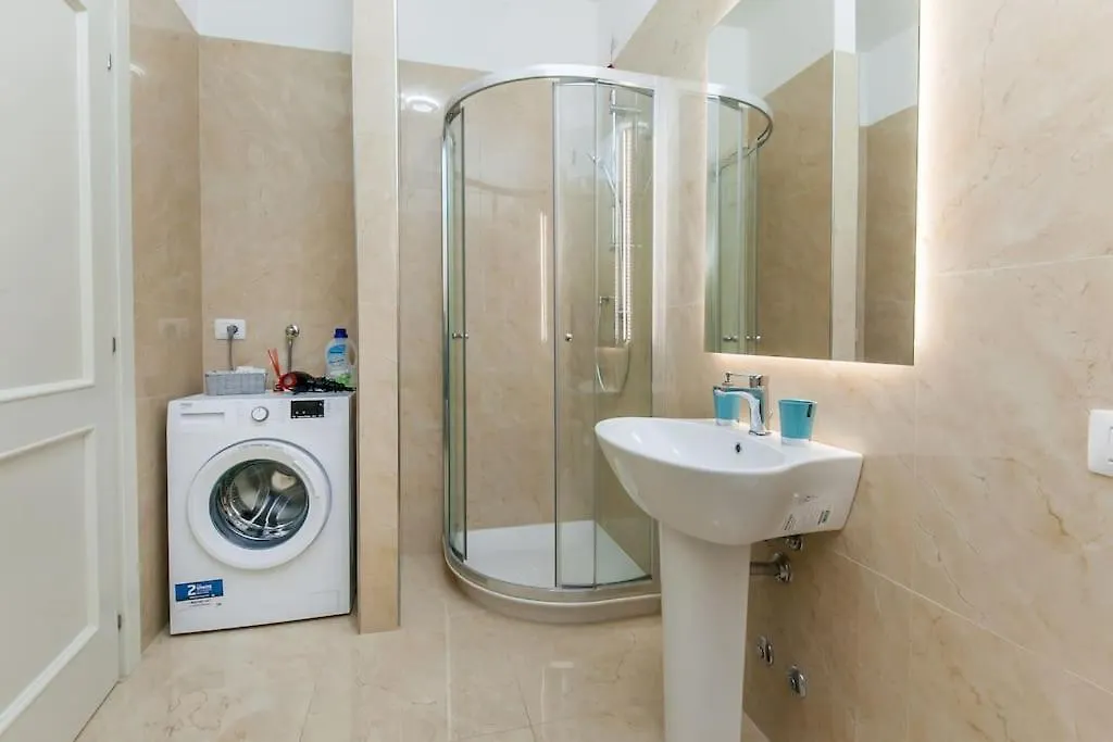 12Th Floor Diamond Tower - 72 Apartman Milánó